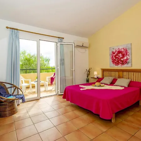 Nura Son Carrio (Menorca)